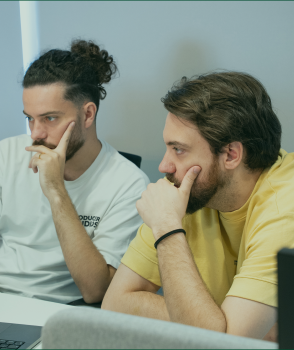 background-office-people-1